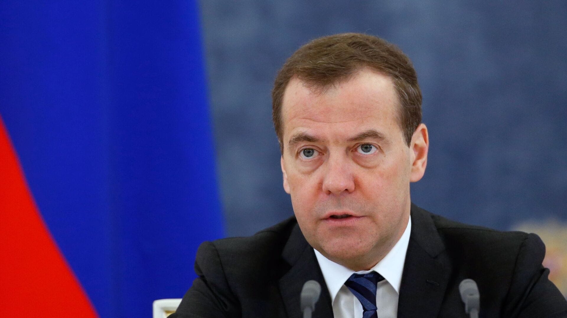 medvedev-napsal-o-prudkem-snizeni-vlivu-francie-za-hranicemi-evropy_6408db6763359