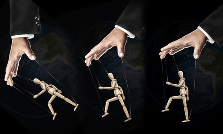 control-manipulation-people