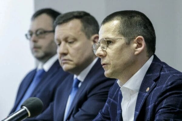 V OČTK sú stále sluhovia hrôzovlády, ktorí Vás, aj nás, šikanovali, a teraz len čakajú, kedy sa opäť karta obráti!