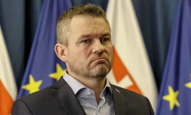 Prezident sa nám pred očami mení z proslovenského na populistického pseudopolitika.