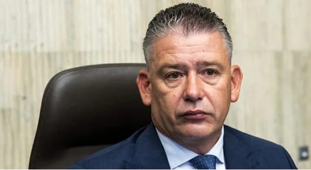 Mikulec spochybnil vlastnou vládnou mafiou vyrobeného kajúcnika Imreczeho