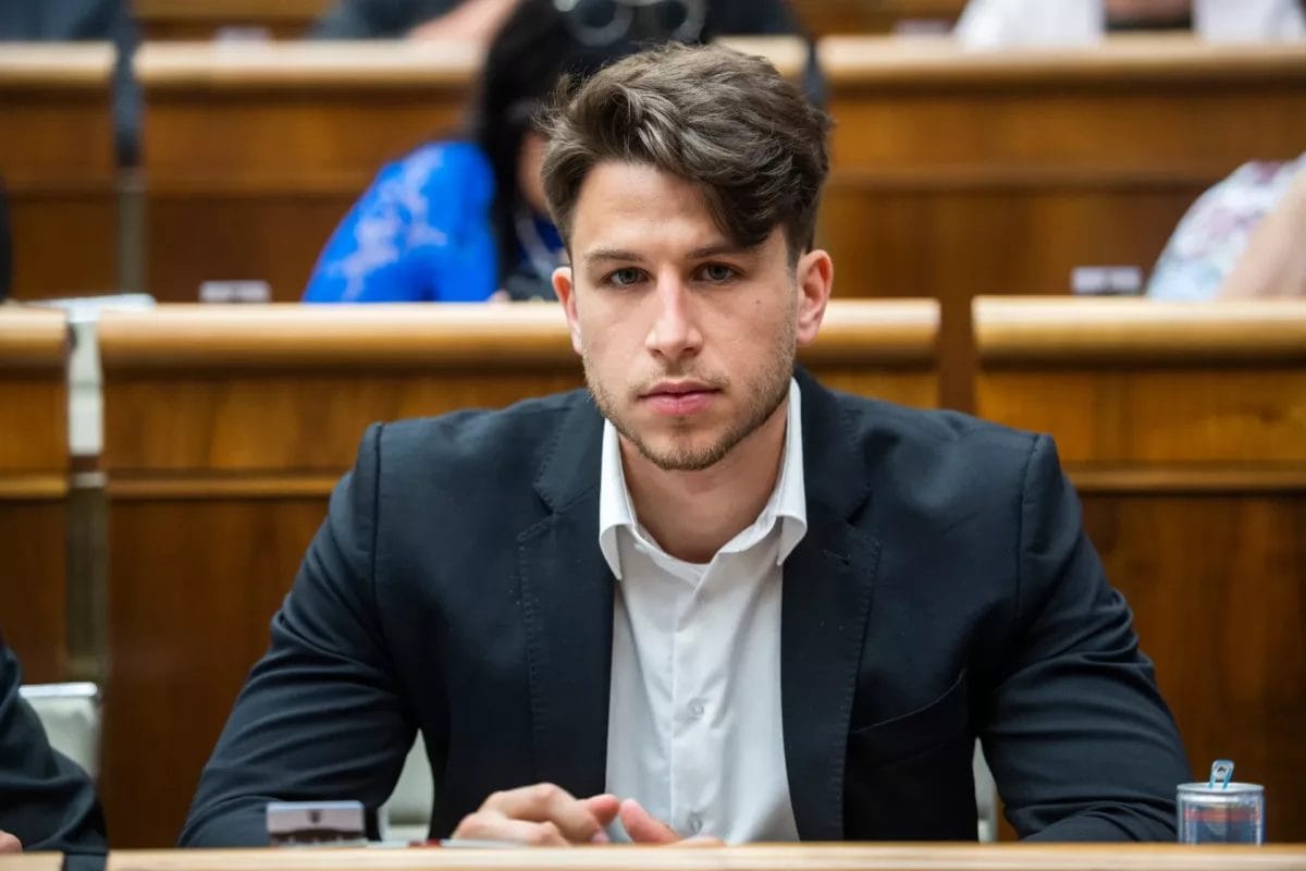 Stancik-20221406_nrsr66_02878453