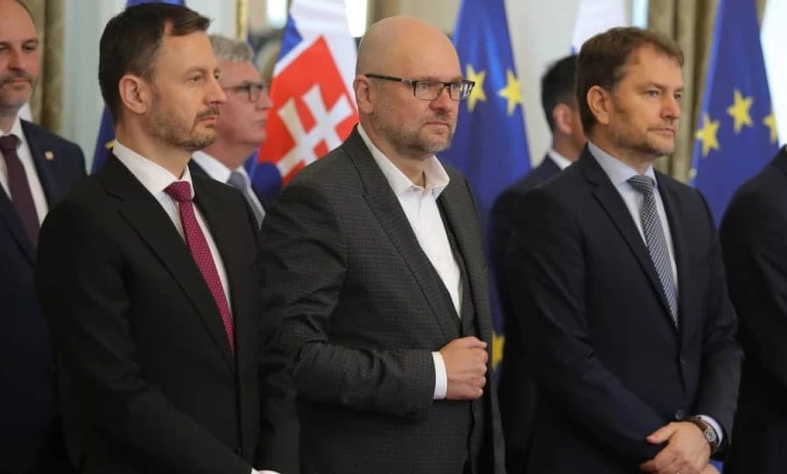 matovicovo-hegerovsko-sulikovska-vlada-bola-vysmechom-protikorupcnosti-1129x680