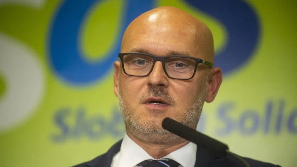 Plagiátor Gröhling hovorí o konci slobody. Paródia slobody SAS nemala nikdy nič so slobodou a demokraciou