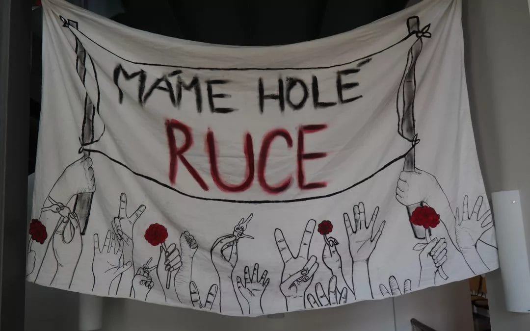 holé ruce