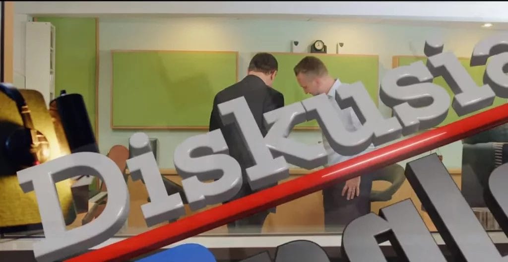 Pripájam môj rozhovor s Pavlom Kapustom na portáli Na palete - vysvetľoval som, že PS nie sú len extrémisti, ale aj neskúsení diletanti. Slovensko si nemôže dovoliť éru ďalších Matovičov.