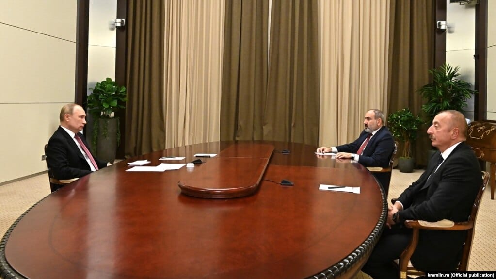 Putinov arménsky gambit! Washington a Brusel bezmocne lapajú po dychu nad tým, čo im Putin opäť urobil! Gargamelova lekcia z geopolitiky!