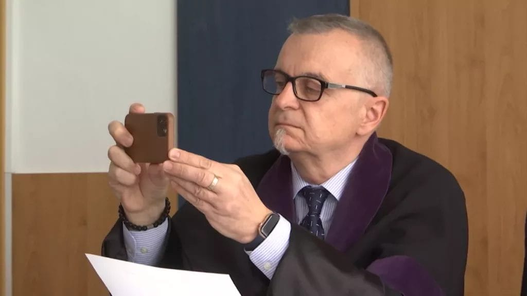 Prečo mediálne stoky mlčia? Bude aj o tom informovať Denník N? Senát NSS SR rozhodol v prospech sudcu Miľana!