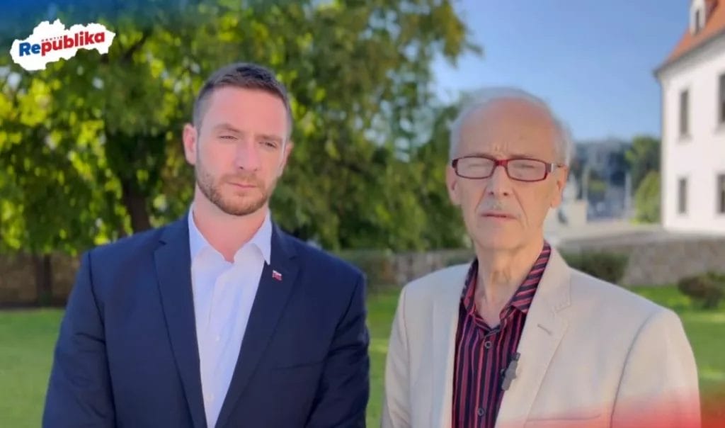 Progresívneho feťáka, ktorý útočil na seniorov už síce vyhodili z roboty, ale podávame na neho aj trestné oznámenie