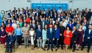 Progresívci kvičia lebo tiež chcú byť pri válove