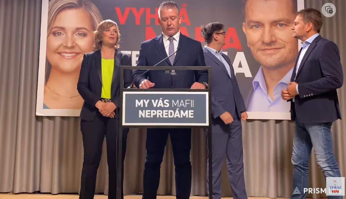 Video-Povolebná fraška hrobárov Slovenska a podobných proti Slovenských živlov sa práve začína.....