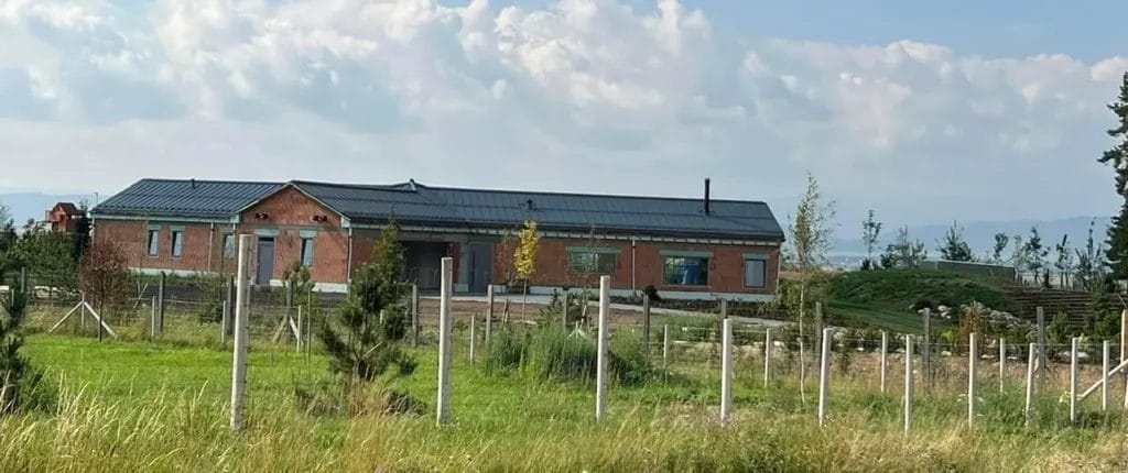 6A63284F-CB4D-44FD-90EC-4EFD1ECF7604