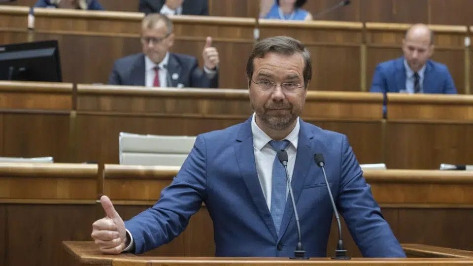 Milióny z pandemickej pomoci skončili v schránkových firmách