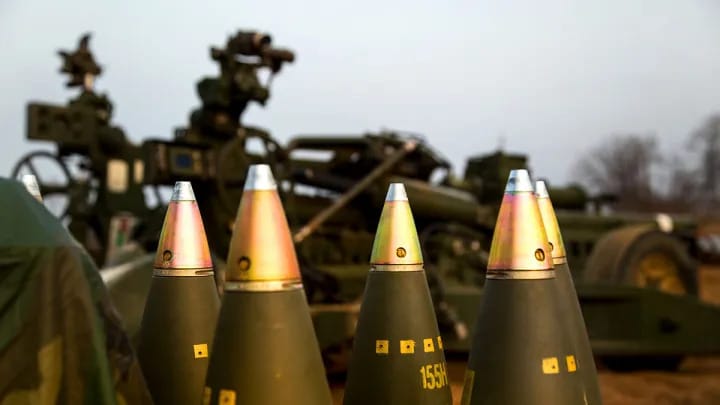 Reuters: Trikrát viac munície ako USA a Európa dohromady. Rusi stavajú továreň na Sibíri.