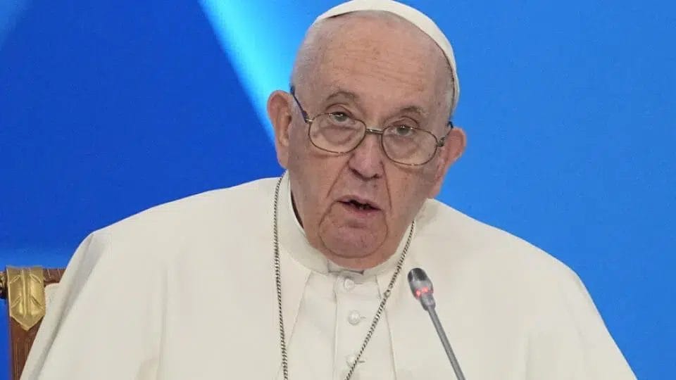 Progresívno-liberálne harašenie zosnulého pápeža skončilo