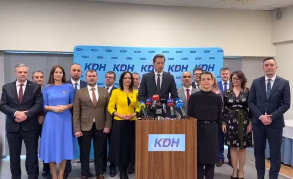 KDH nemá s kresťanstvom nič spoločné, okrem mätúceho názvu. Je to strana farizejov, pokrytcov, prospechárov. Vôbec im nejde o princíp