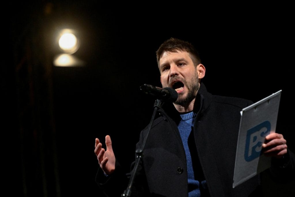 Je PS extrémistická strana? Nevieme, ale jej vedenie extrémisti sú