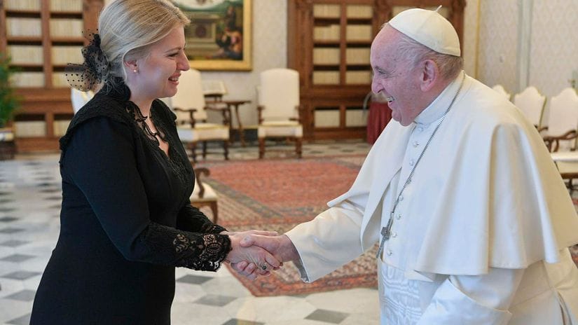 Progresívno-liberálne harašenie zosnulého pápeža skončilo