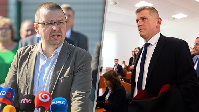 prokurátori Matúš Harkabus a Daniel Mikuláš