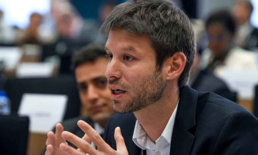 Podľa Šimečku div že Slováci neumierajú od hladu na ulici