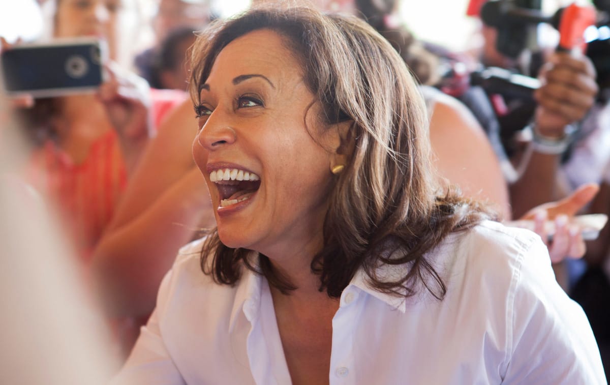 "Si klaun, Bim!" "Nie, to si hrachový byvol, Bom!" S pevným stiskom ruky ste si vypočuli hodinu a pol debát medzi dvoma mladými a nádejnými politikmi.