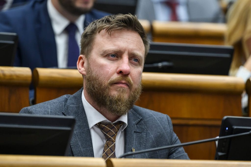 Na rozhodnutie Slovenska čaká celý svet. Peter Kotlár nie je snílek