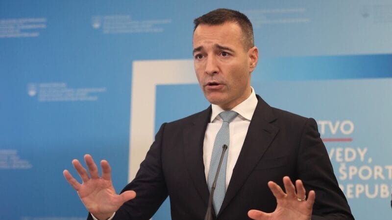 Druckerova „pseudoreforma“ školstva: návrat totality? Niekto sa asi zbláznil.