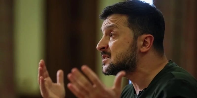 Poriadna super-absurdita & Kto tu stále klame