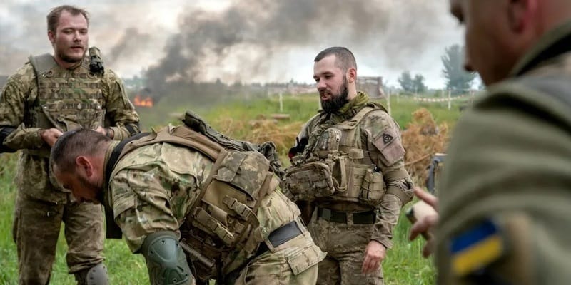 Americké a britské médiá hľadajú vinníka porážky na ukrajinskom bojisku