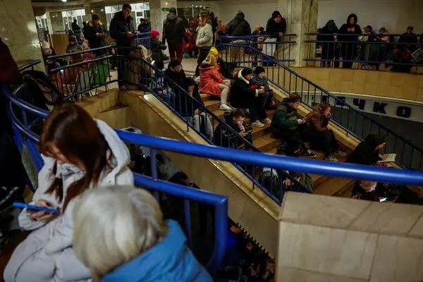 13ukraine-strikes-01-vhgp-articleLarge