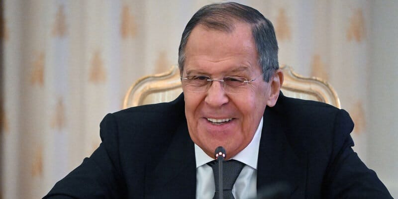 Objavili sa špekulácie, že Lavrov stratil Putinovú priazeň píše Reuters. Kremeľ v piatok poprel špekulácie, že ruský minister zahraničných vecí Sergej Lavrov stratil priazeň