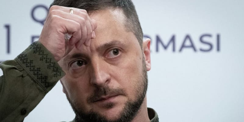 Zelenskyj: Situácia na fronte zostáva pre Ukrajinu „ťažká“