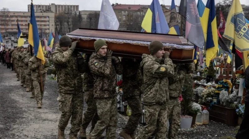 Ukrajine sa míňajú ľudské zdroje do povestných mlynčekov na mäso. Podľa vyjadrenia hovorkyne ruského ministerstva zahraničia M. Zacharovovej