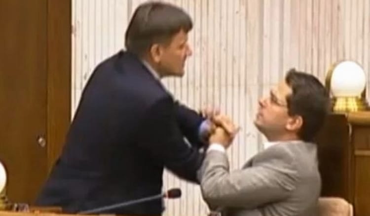 Občan Hlina Alojz je poriadne pomýlený & Pomätenec a "úspešný" podnikateľ?