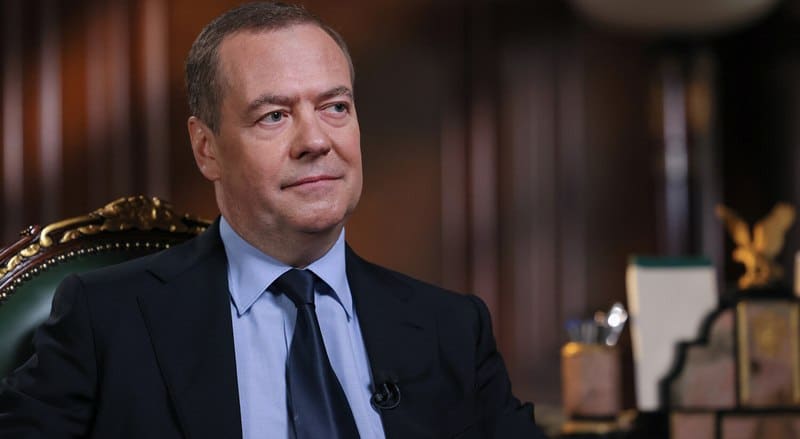 Medvedev sľúbil odvetu všetkým, ktorí na ňu čakajú