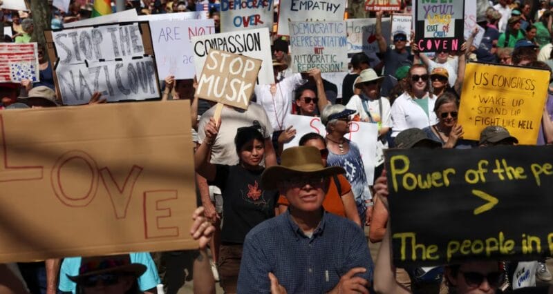 Prečo cez víkend trénovali Majdan v USA. Na čele s Obamom a Harrisovou