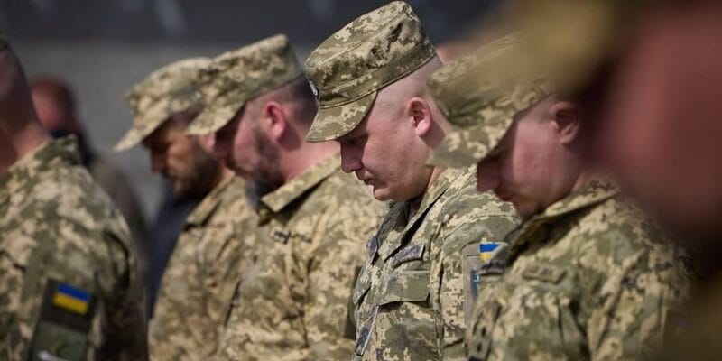 Ukrajine chýba 100 tisíc ľudí vojenského personálu: Kam sa podeli?