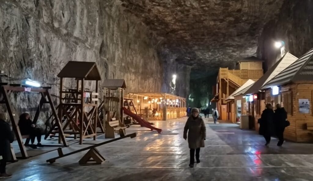 Kritická situácia v soľnej bani Parajdi sóbánya