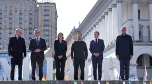 Radní z Kocourkovho Kocúrkova, sú oproti dnešným politikom vlastne žabožrúti.