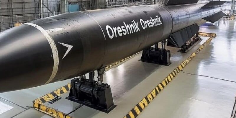 Korotčenko: Dva Orešniky budú stačiť na zničenie závodu Taurus v Nemecku