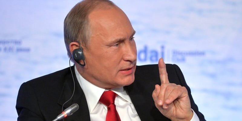 Putin označil akékoľvek jednotky na Ukrajine za legitímne ciele píše NYT