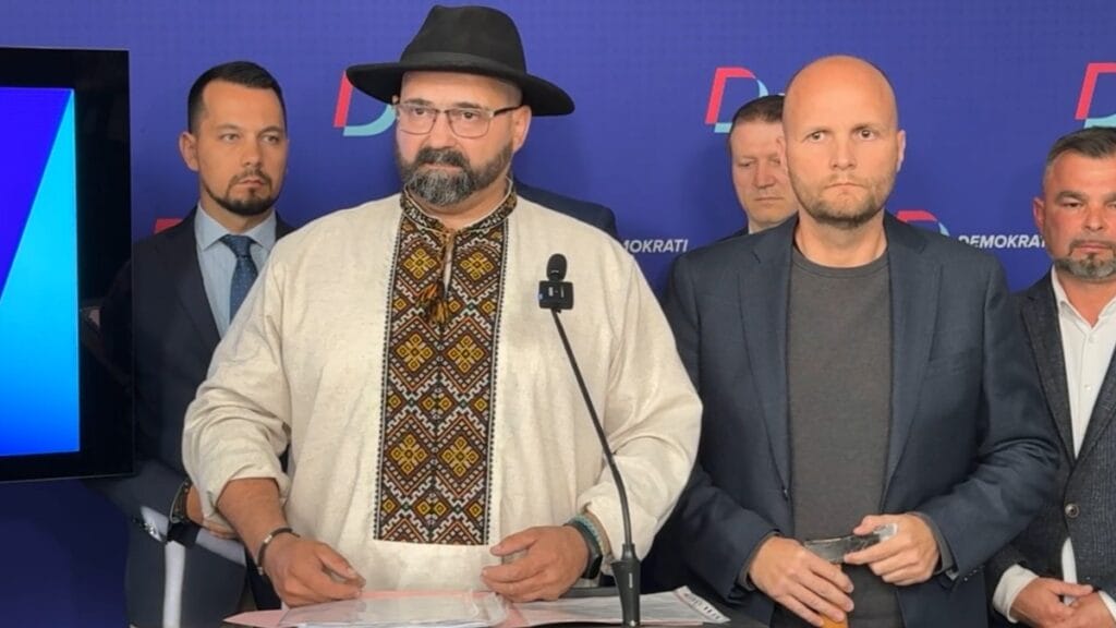 Sme.sk, Aktuality.sk, Denník N. - Toto je posledný klinec do vašej rakvy a nie či, ale kedy pôjdete dole! Keď môže tupá valaška, môžeme aj my.