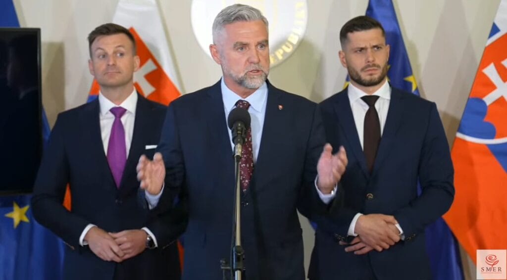 Video: Nárast nenávistných prejavov, vzrástol o 239% za posledný rok