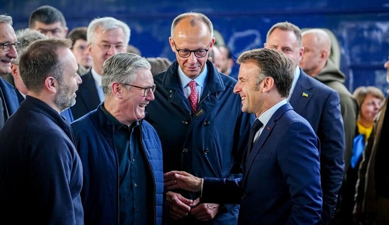 Ruská ofenzíva: Guljajpole v obklúčení. Analýza bleskového postupu. Ruský postup v posledných dňoch vyráža dych mnohým vojenským analytikom. Napr. nemeckému analytikovi Roepkemu.