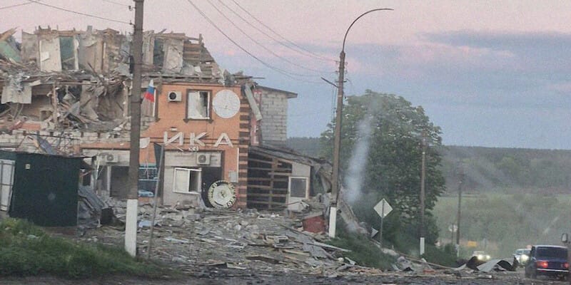 Zelenskij začal svoje prímerie útokom HIMARsov na obytné domy v ruskom Ryľsku