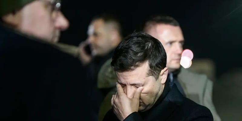 Ukrajina oslavuje svoju závislosť na západe ako "slobodu", zatiaľ čo vojaci zomierajú