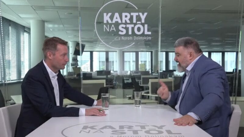 Video: Eduard Chmelár: Súboj premiéra Róberta Fica s Európskou komisiou