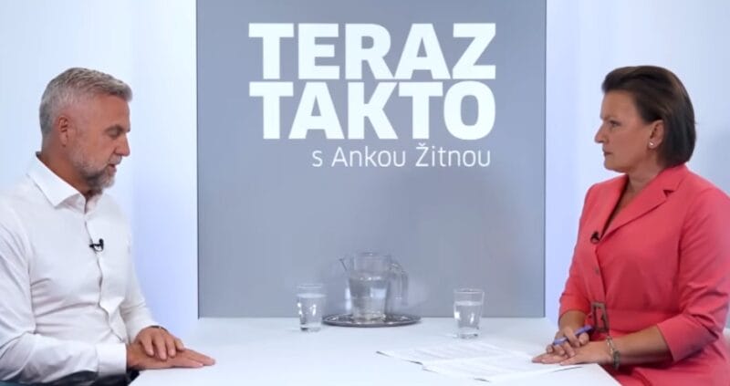 “Reakcia pána Šimečku, že premiér Fico blúzni, je prejav paniky,” hovorí T. Gašpar