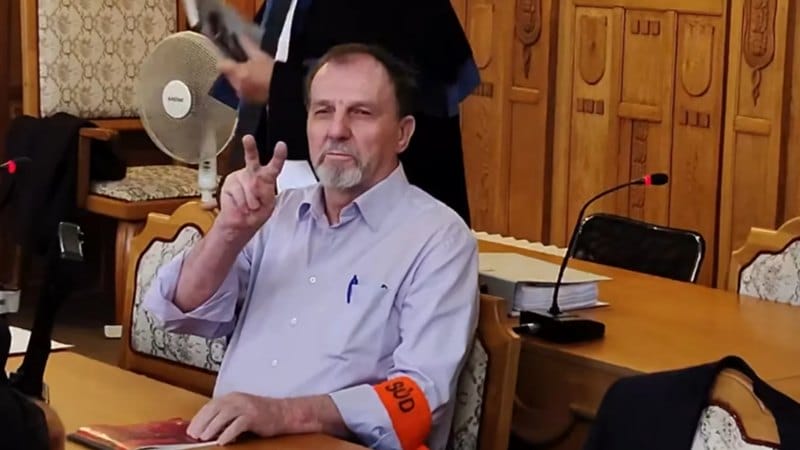 Dezinformačne plátky citujú atentátnika Cintulu ako komunisti Lenina