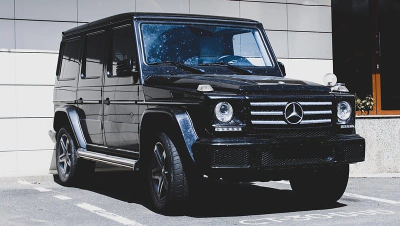 Mercedes zaznamenala v prvej polovici roka výrazný pokles zisku o 55,8 percenta